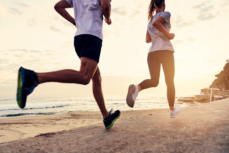 MaxiNutrition-joggen-am-strand MaxiNutrition-joggen-am-strand